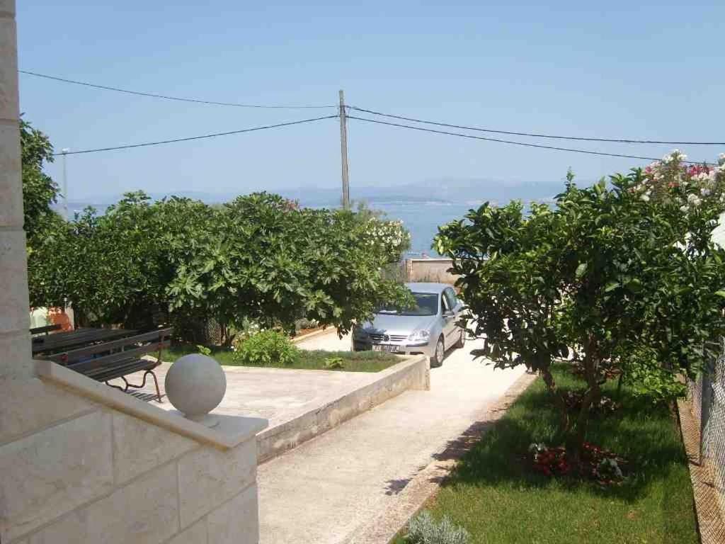 Apartments And Rooms By The Sea Sutivan, Brac - 2943 Zewnętrze zdjęcie
