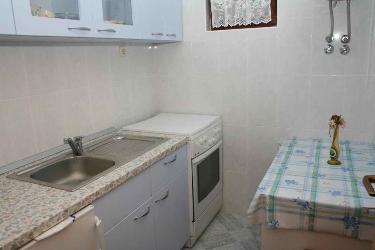 Apartments And Rooms By The Sea Sutivan, Brac - 2943 Zewnętrze zdjęcie
