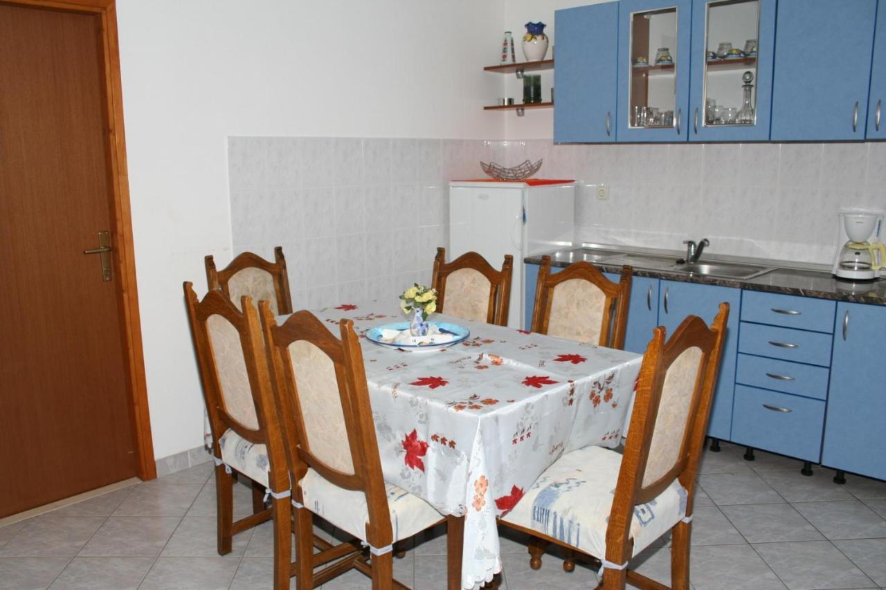 Apartments And Rooms By The Sea Sutivan, Brac - 2943 Zewnętrze zdjęcie