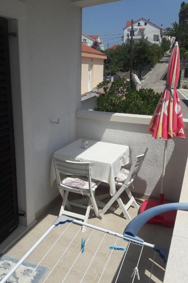 Apartments And Rooms By The Sea Sutivan, Brac - 2943 Zewnętrze zdjęcie